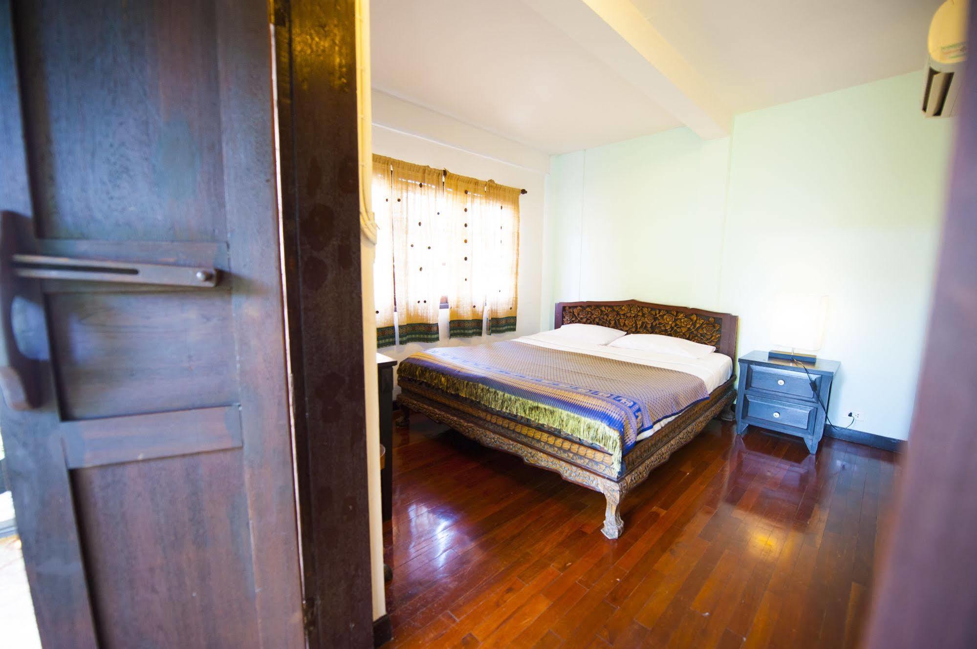 Smile House Boutique Hotel Chiang Mai Luaran gambar