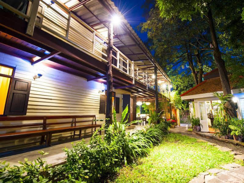 Smile House Boutique Hotel Chiang Mai Luaran gambar
